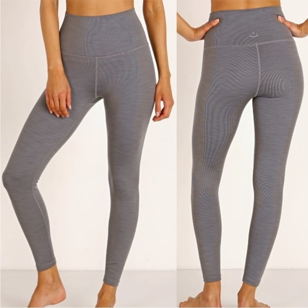 Beyond Yoga Women's Heather Rib Midi High Waisted Leggings in Gray Heather large